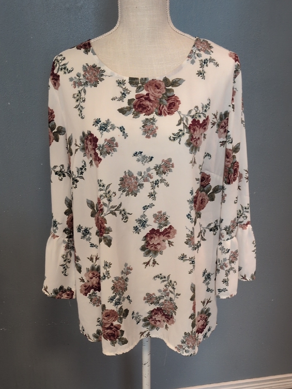 Como Blu Rosette Floral Bell Sleeve Keyhole Feminine Blouse Preppy Romantic
